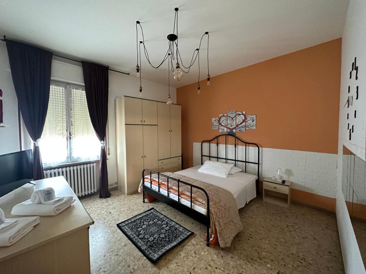 La Casa Di Jennifer Apartment Parma Ngoại thất bức ảnh